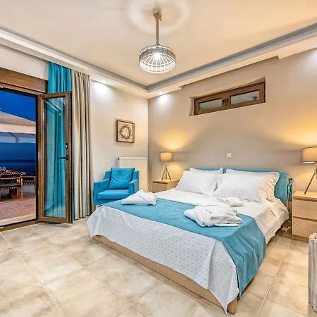 Kavos Psarou * Psarou (Zakynthos)
